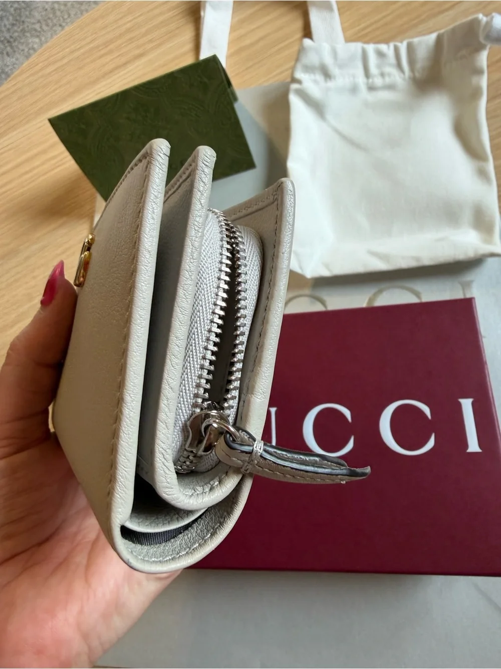 Bi-Color GUCCI GG Marmont Small Wallet - Picture 3 of 13